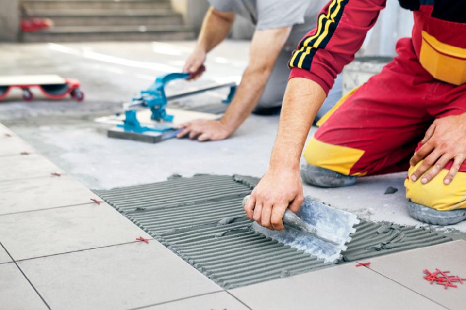 Bausanierung Kassel: REBA IMMOBILIEN GmbH: Bausanierung Kassel Altbausanierung, Innenausbau, Sanierung, Renovierung, Modernisierung, Revitalisierung, Anbau, Ausbau und Umbau im Raum Kassel in Hessen