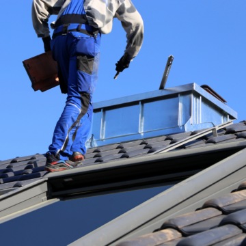Dachdecker Kassel: REBA IMMOBILIEN GmbH: Dachdecker Kassel für Dachsanierungen, Dachgeschossausbau und Dachausbau 